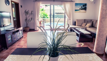 Resa estates Ibiza property for sale sant jordi tourist license livingroom.jpg